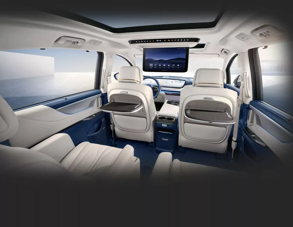 Buick GL8 Lu Zun: El monovolumen para ir al fin del mundo en primera clase 3 Motor16 2024 Buick GL8 Lu Zun PHEV. Imagen interior.