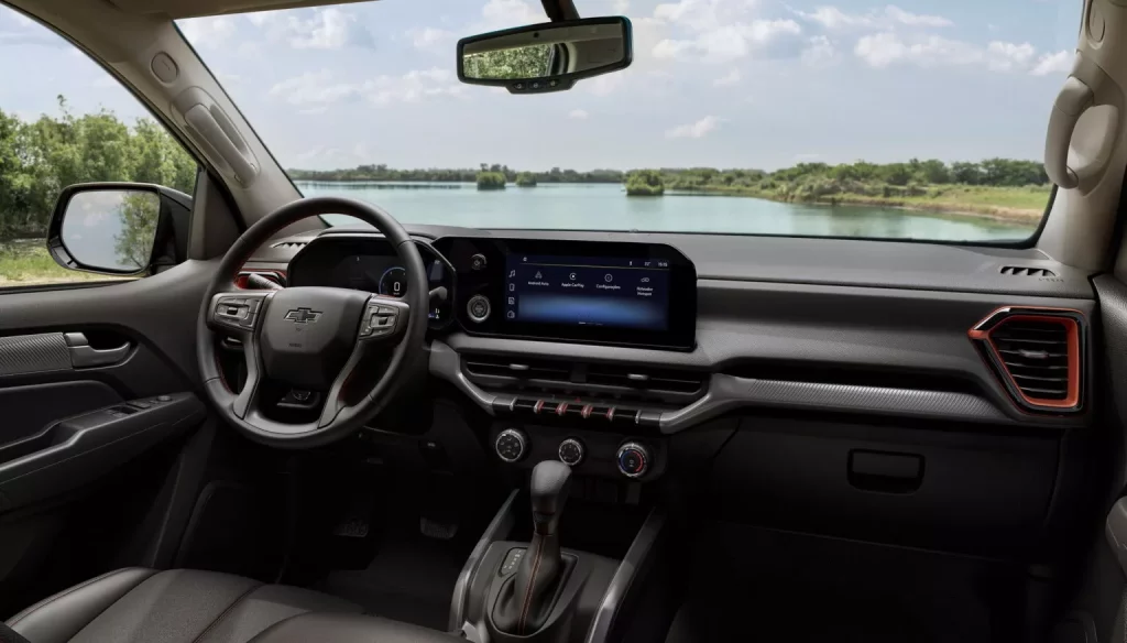 2024 Chevrolet S10 Brasil. Imagen interior.