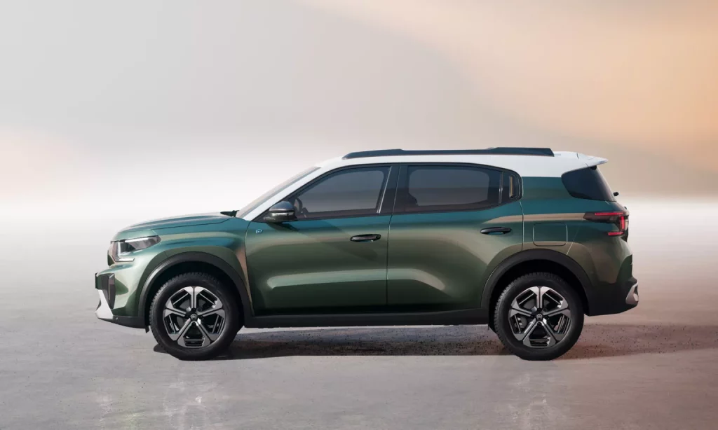 2024 Citroën C3 Aircross. Imagen lateral.