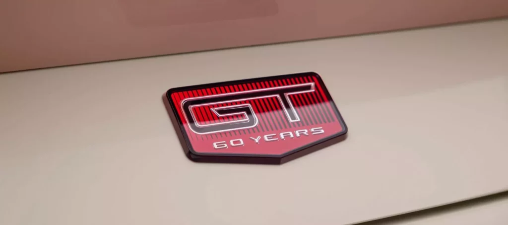 Aire retro para el Ford Mustang de los 60 años 23 Motor16 2024 Ford Mustang 60th Anniversary 15 Motor16