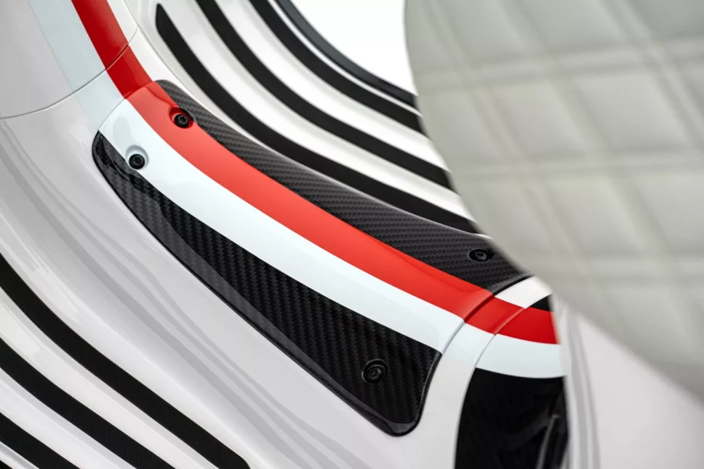 Mansory pierde el norte con su última criatura: Tiene dos ruedas, es eléctrica y da 5,4 CV 24 Motor16 2024 Mansory Vespa Elettrica Monaco 21 Motor16