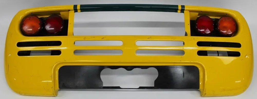 2024 McLaren F1 GTR. Piezas en venta. Imagen paragolpes.