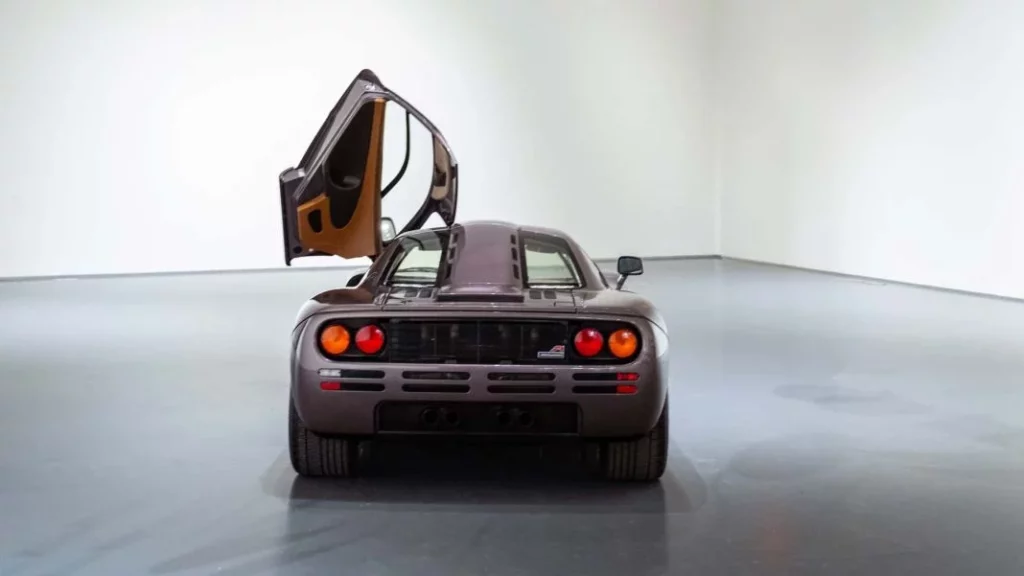 2024 McLaren F1 venta 4 Motor16