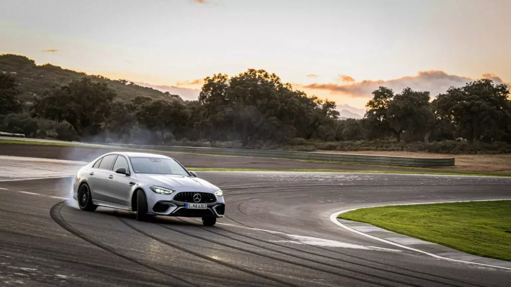 2024 Mercedes AMG C 63 S E Performance USA 5 Motor16