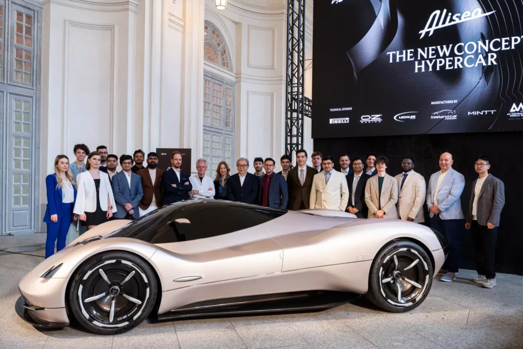 Pagani Alisea: El futuro de la marca hurga en su pasado 10 Motor16 2024 Pagani Alisea IED Torino 8 Motor16
