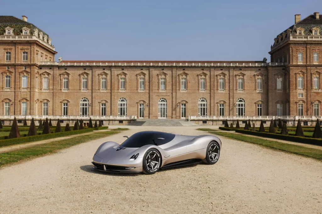 Pagani Alisea: El futuro de la marca hurga en su pasado 11 Motor16 2024 Pagani Alisea IED Torino 9 Motor16