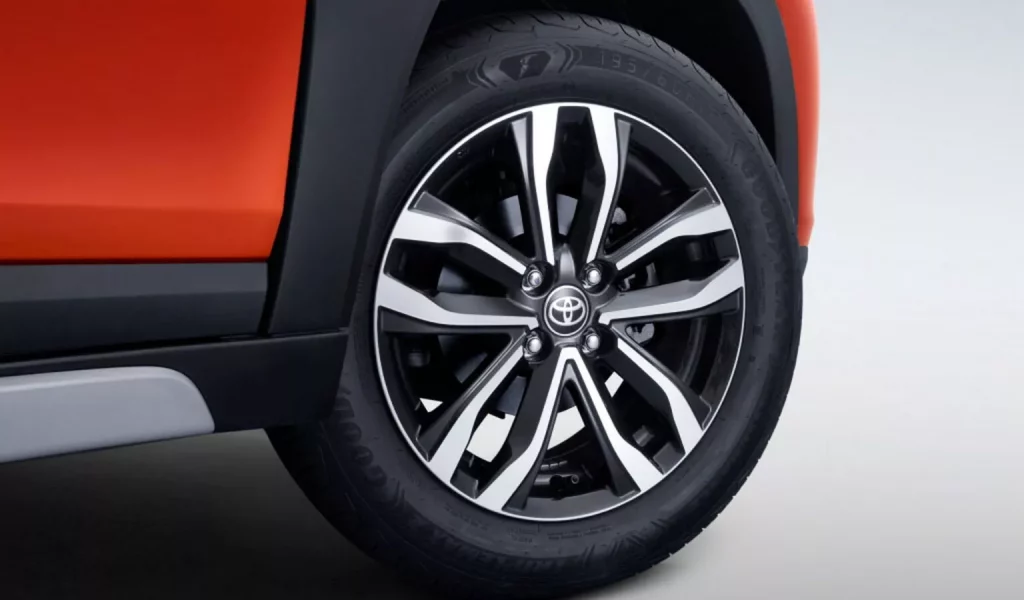 Toyota Urban Cruiser Taisor: El SUV de 8.500 euros que te gustaría que llegara aquí 14 Motor16 2024 Toyota Urban Cruiser Taisor 10 Motor16