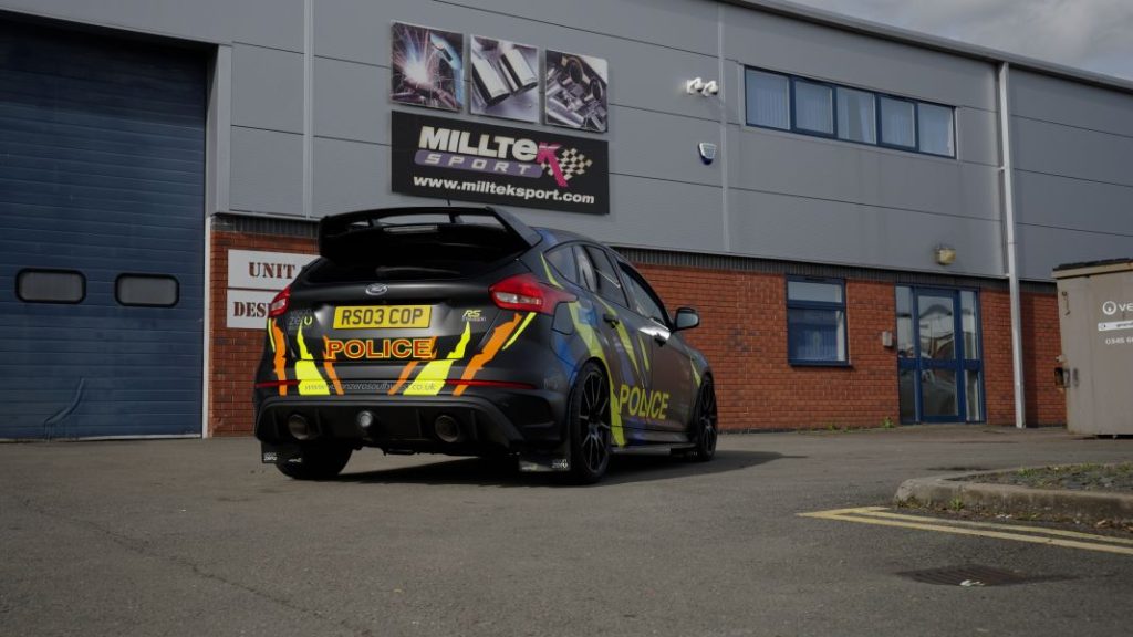 2024 ford focus rs policia milltek sport 1 Motor16