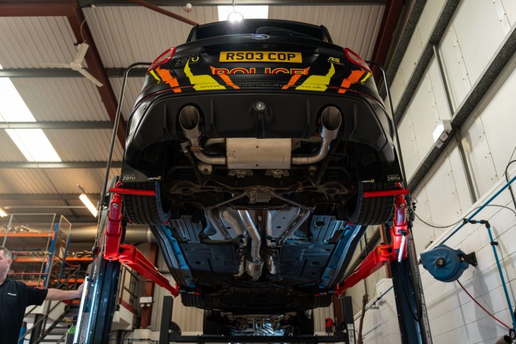 2024 Ford Focus RS. Policía. Milltek Sport. Imagen detalle.