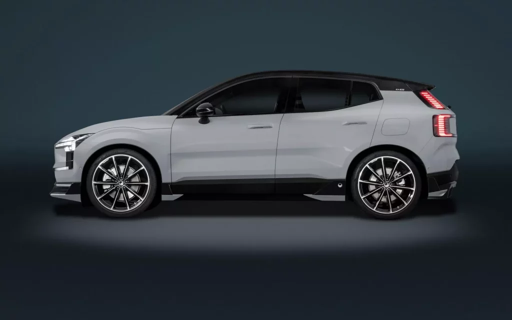 2024 Volvo EX30 Heico Sportiv. Imagen lateral.