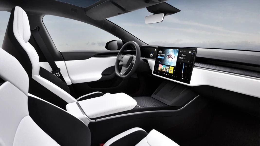 2024 Tesla Model S Plaid. Asientos deportivos. Imagen interior.