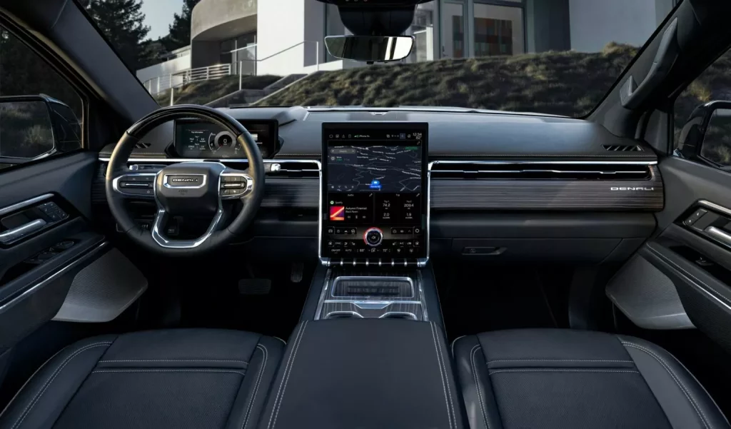 2024 GMC Sierra EV Denali Edition 1. Imagen interior.