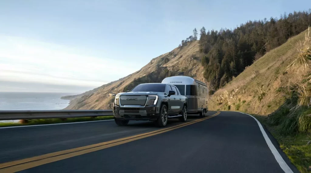 2025 GMC Sierra EV Denali Edition 2 Motor16