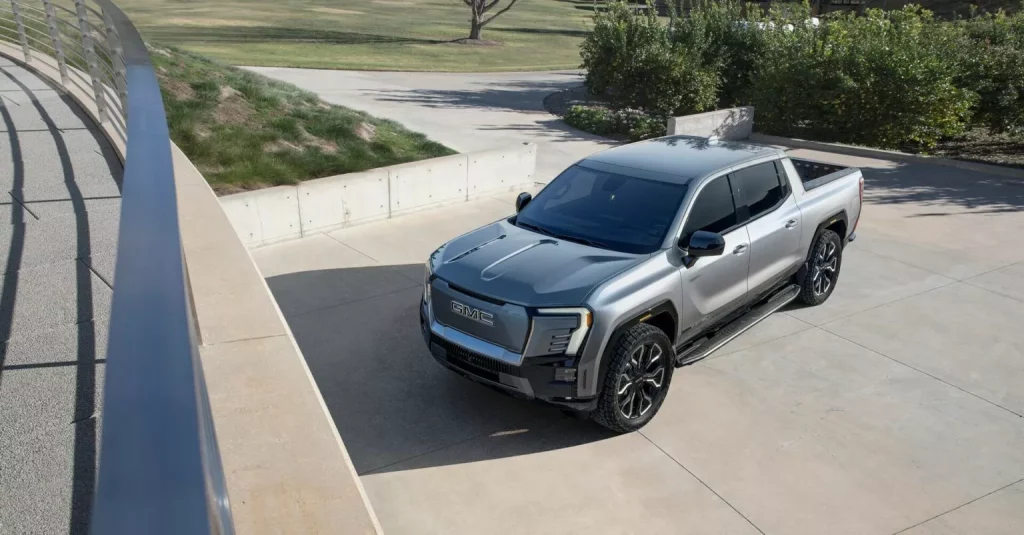 2025 GMC Sierra EV Denali Edition 4 Motor16