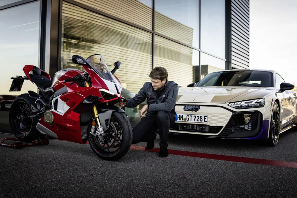 AUDI ETRON GT DUCATI PANIGALE 10 Motor16