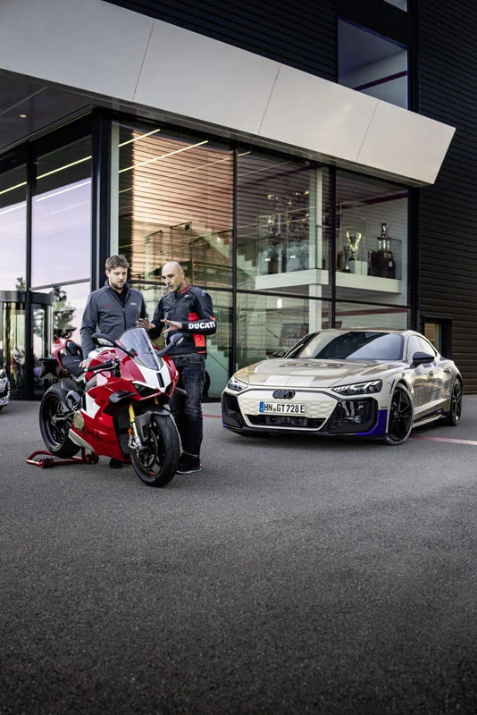 AUDI ETRON GT DUCATI PANIGALE 19 Motor16