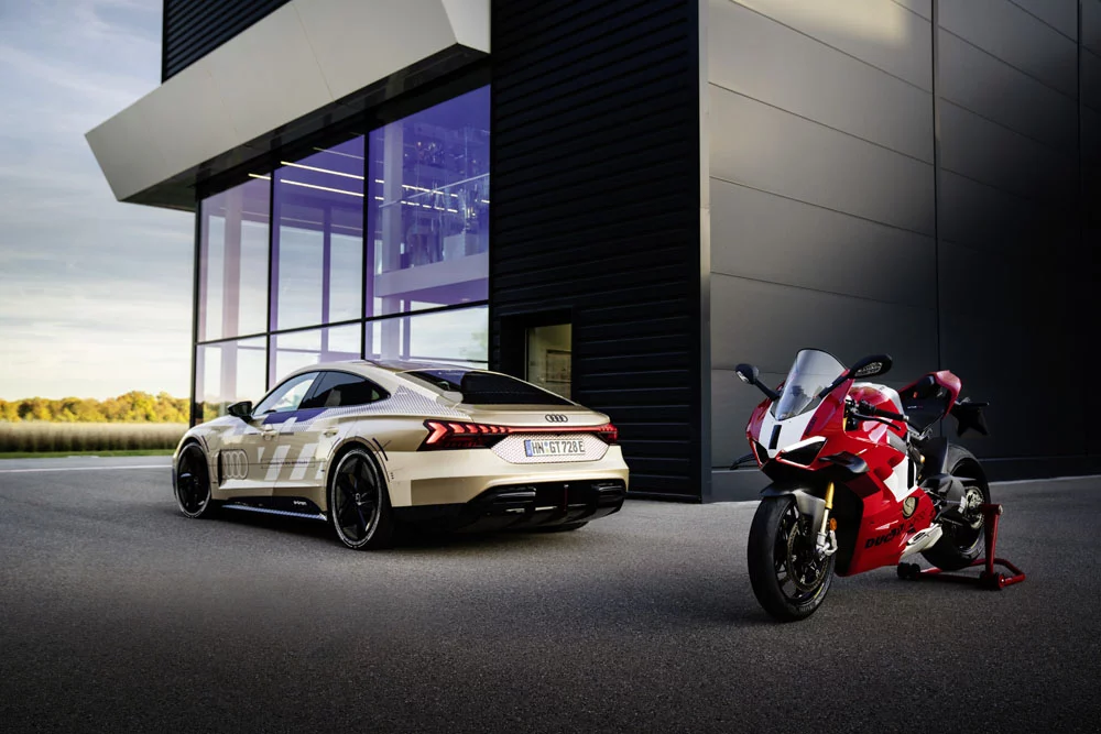 AUDI ETRON GT DUCATI PANIGALE 35 Motor16