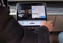 El adaptador para puentear a Android Auto y Apple CarPlay para llevar Samsung DeX en tu coche