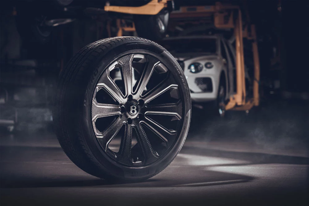 Apex Edition... No hay un Bentley Bentayga más exclusivo 2 Motor16 BENTLEY BENTAYGA APEX EDITION 8 Motor16