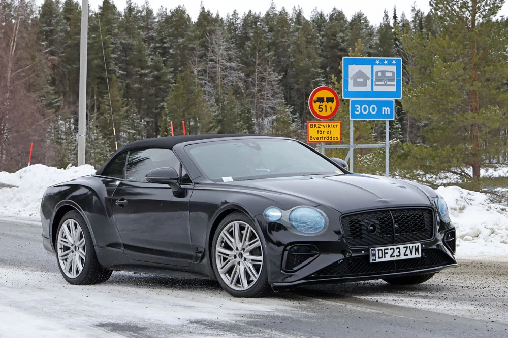 Bentley se pasa del W12 al V8 híbrido enchufable 19 Motor16 Bentley Conti GTC V8 PHEV 4 Motor16