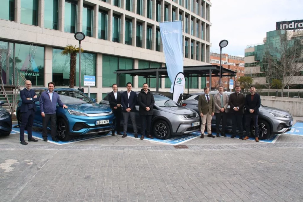BYD elige a CA Auto Bank para crecer en España 4 Motor16 CA Autobank y BYD Acuerdo colaboracion 337 1 Motor16