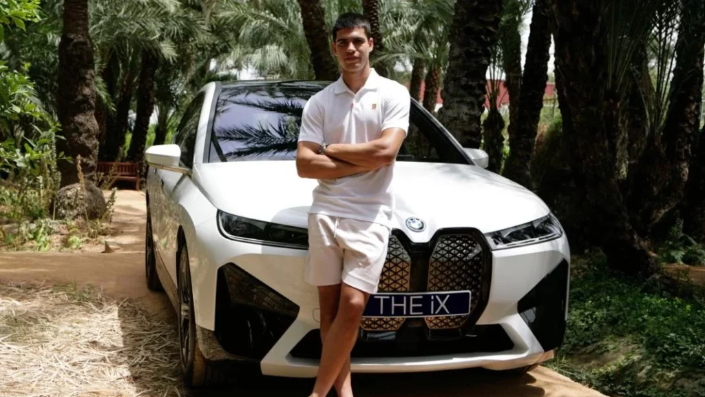La evolución de Carlos Alcaraz: de conducir un Mitsubishi de 40 mil euros al BMW más caro del mercado 2 Motor16 ¿Cómo es la ficha técnica del BMW que tiene Carlos Alcaraz?