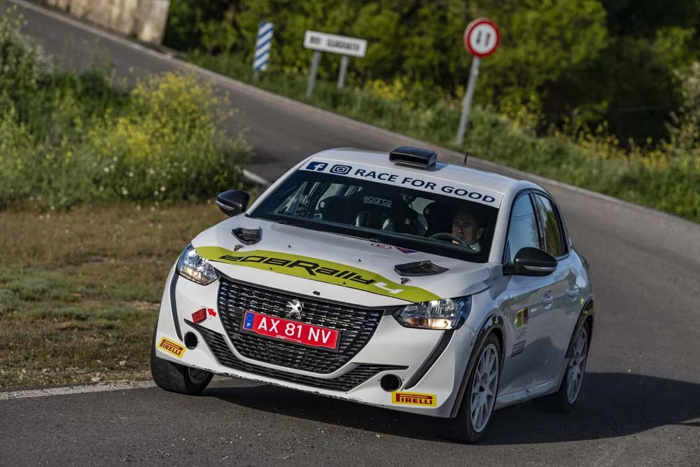 Desafío Peugeot con el 208 Rally4.