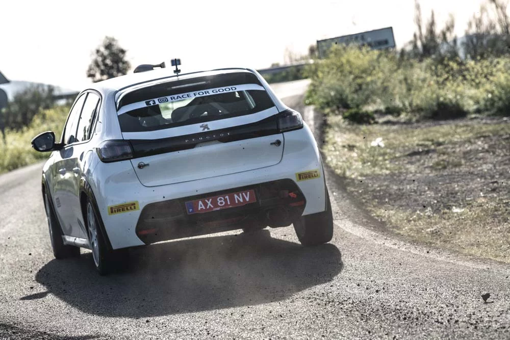 Desafío Peugeot con el 208 Rally4.