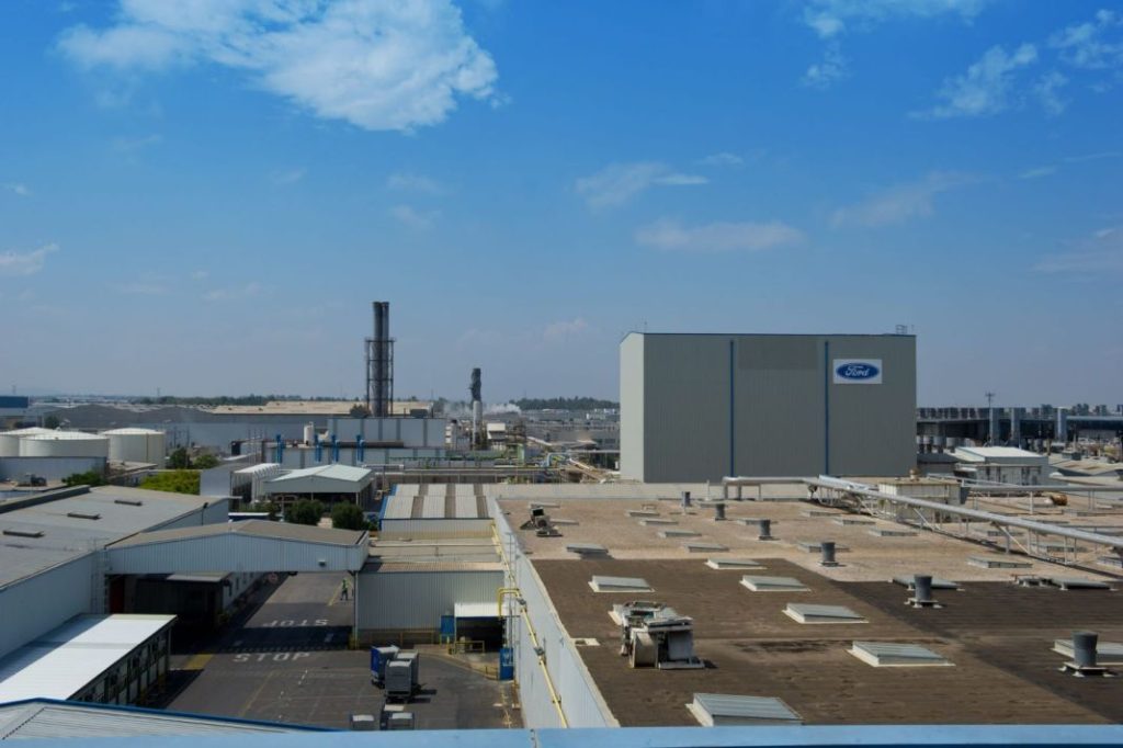 Ford fabricará en Almussafes 300.000 unidades al año de un nuevo modelo 1 Motor16 Fabrica Ford Almussafes exterior scaled 1 Motor16