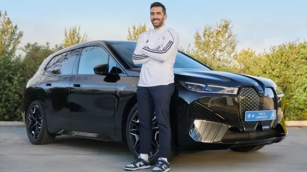 ¿Qué características tienen los coches que le entregaron a los jugadores del Real Madrid?
