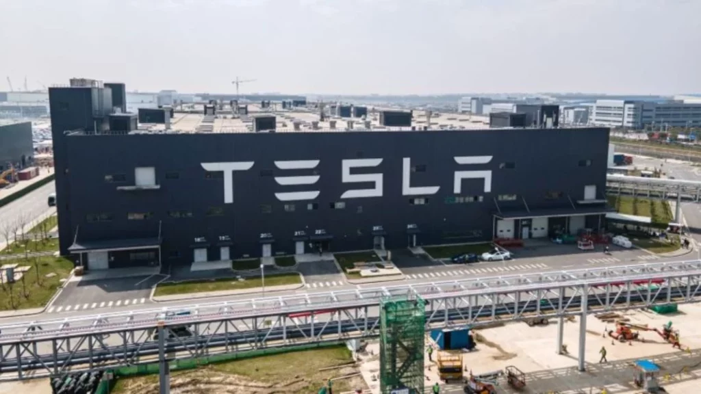 Despiden a empleado de Tesla por cumplir con los pedidos de Elon Musk 2 Motor16 ¿Qué es lo que está sucediendo en Tesla?