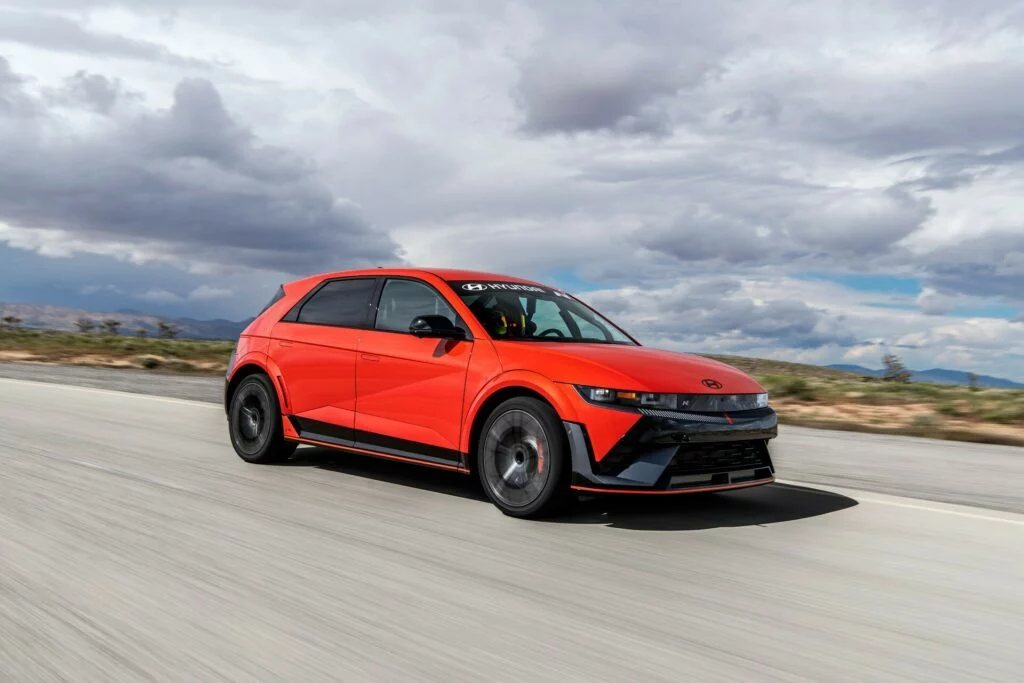 Hyundai se apunta al Pikes Peak 2024 con el Ioniq 5 N 5 Motor16 Hyundai Ioniq 5 N Pikes Peak 3 Motor16