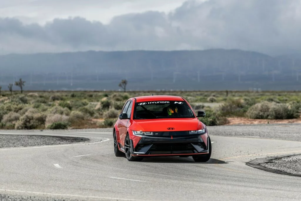 Hyundai se apunta al Pikes Peak 2024 con el Ioniq 5 N 10 Motor16 Hyundai Ioniq 5 N Pikes Peak 9 Motor16