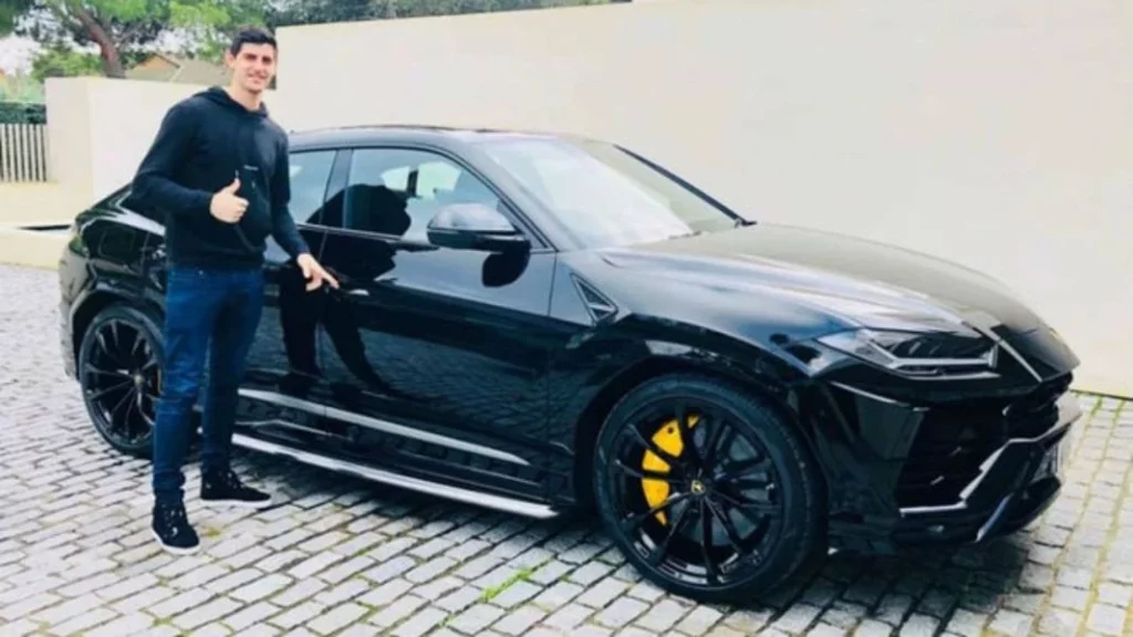 ¿Qué otros futbolistas españoles conducen un Lamborghini Urus?