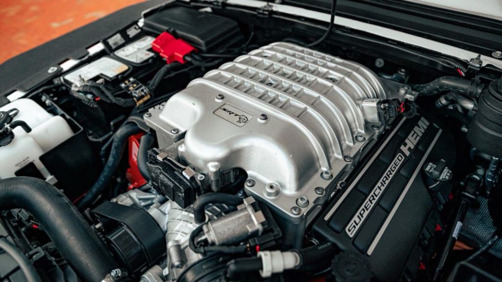 El Jeep Gladiator 6×6 Apocalypse Hellfire esconde el auténtico corazón de Satanás bajo el capó 5 Motor16 Jeep Gladiator 6x6 Apocalypse hellfire 60 Motor16