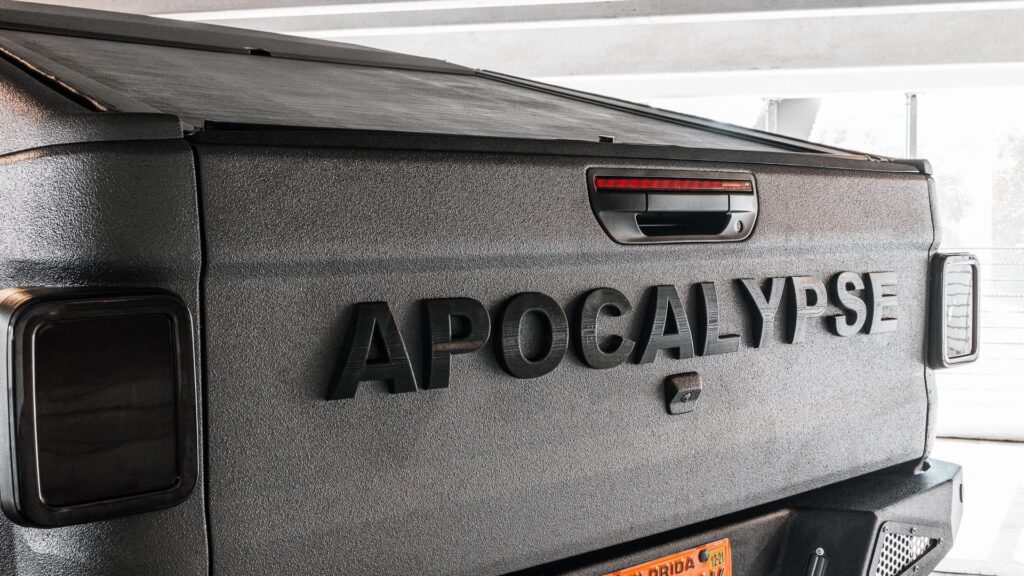 El descomunal coche con seis ruedas que conduce Luka Doncic, la estrella de la NBA 71 Motor16 Jeep Gladiator 6x6 Apocalypse 18 1024x576 1 Motor16