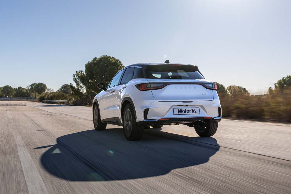 Prueba del Lexus LBX. Premium y muy gratificante 8 Motor16 Lexus LBX