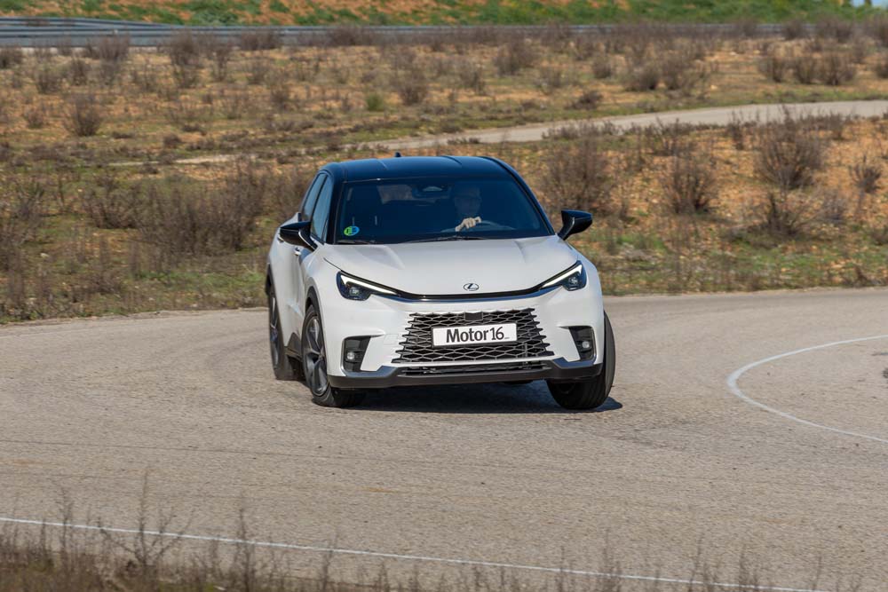 Prueba del Lexus LBX. Premium y muy gratificante 6 Motor16 Lexus LBX