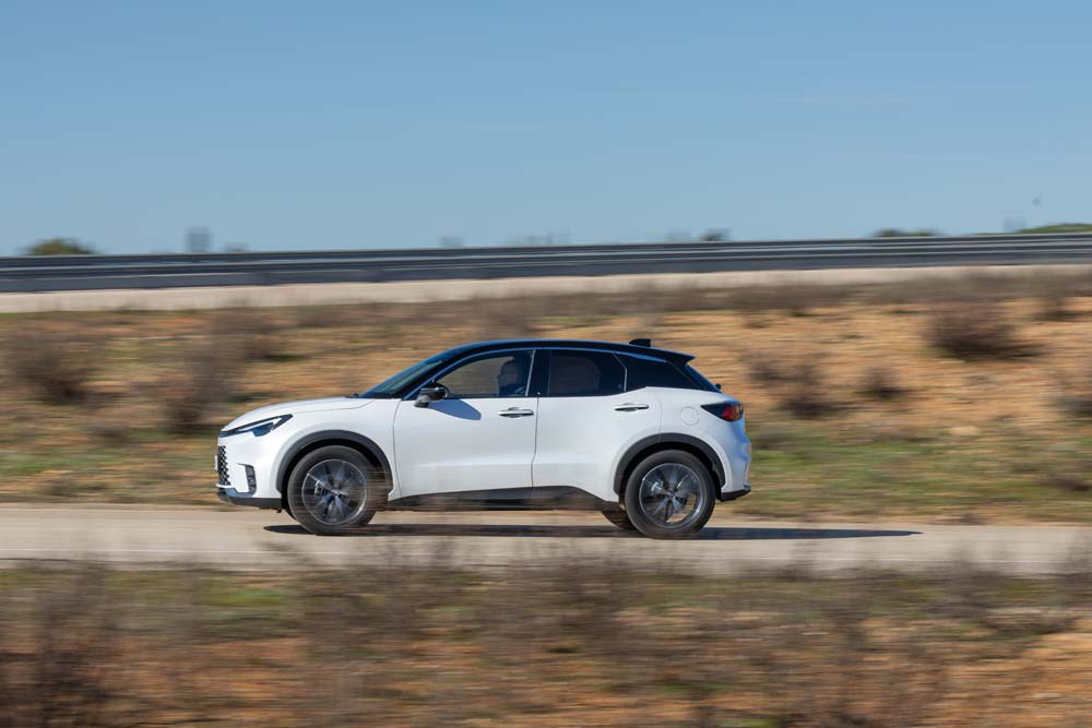 Prueba del Lexus LBX. Premium y muy gratificante 23 Motor16 LEXUS LBX 15 1 Motor16