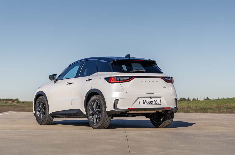 Prueba del Lexus LBX. Premium y muy gratificante 1 Motor16 Lexus LBX