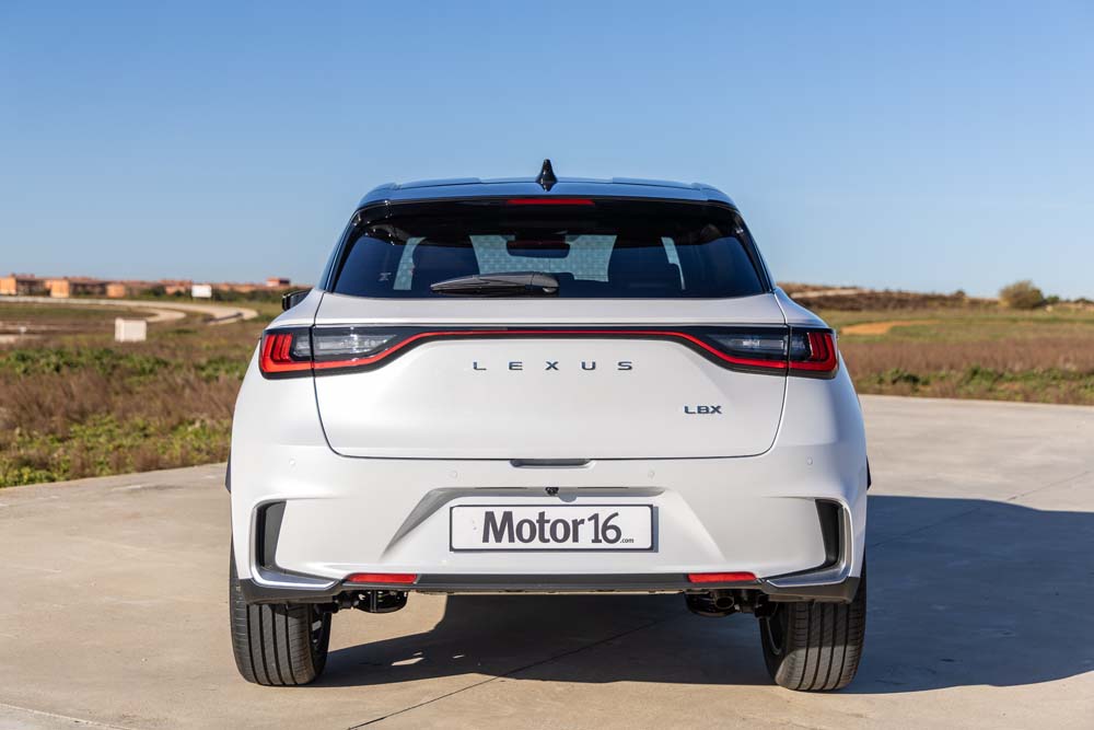 Prueba del Lexus LBX. Premium y muy gratificante 16 Motor16 LEXUS LBX 8 Motor16