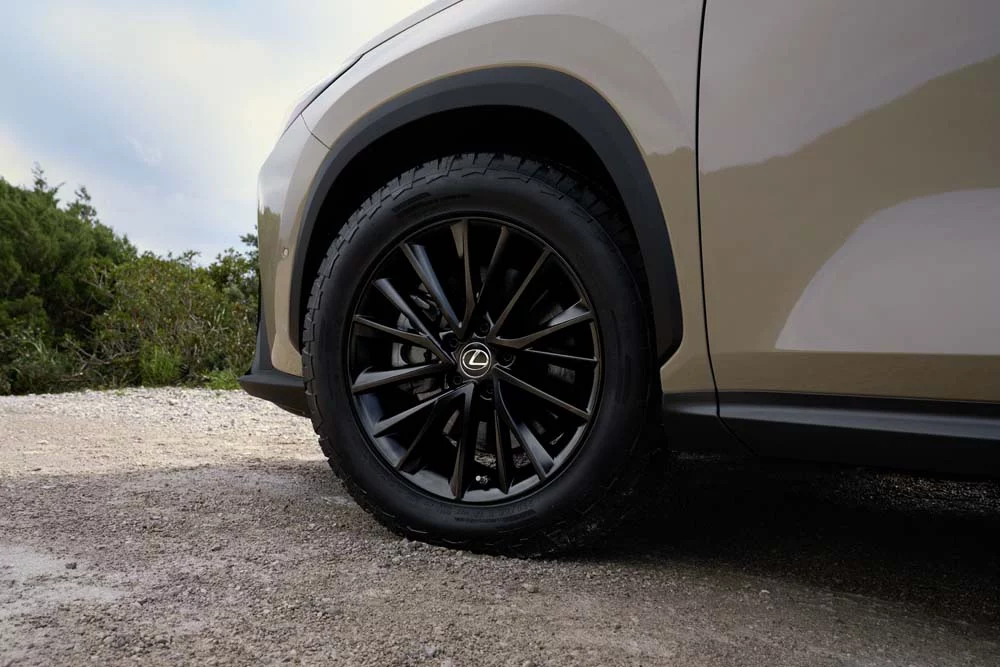 Lexus NX Overtrail. Aventuras Premium 2 Motor16 Lexus NX Overtrail