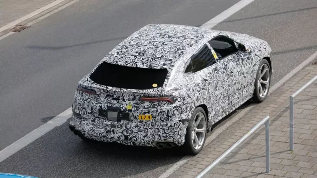 A la policía alemana no le importa que seas un Lamborghini Urus camuflado. Y lo demuestran con esta multa 2 Motor16 ¿Cuándo se presentará esta nueva versión del Lamborghini Urus?