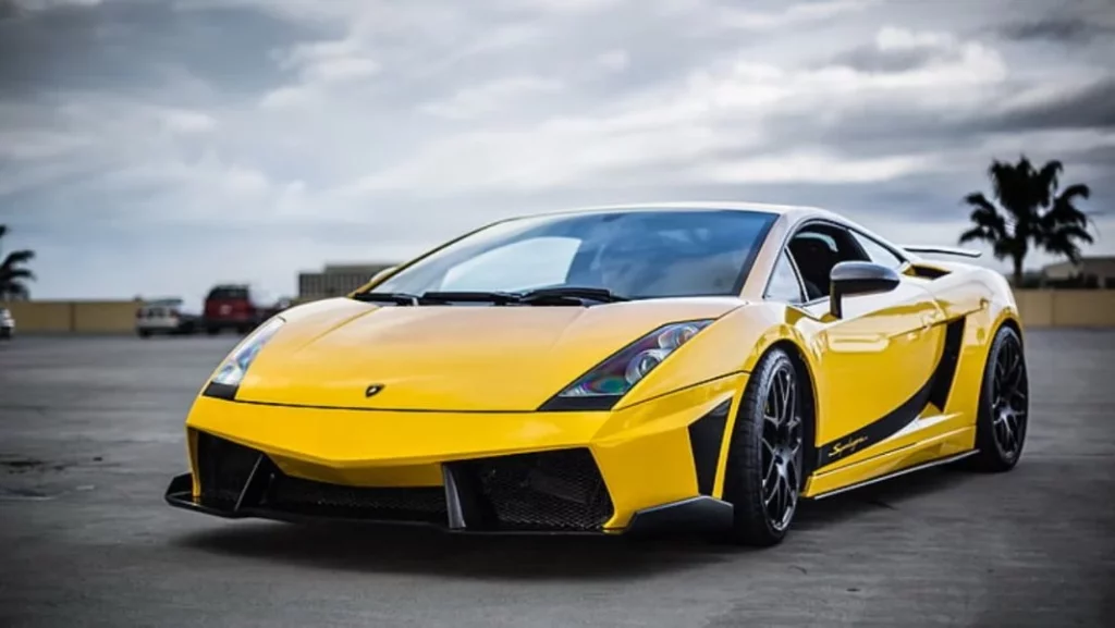 ¿Qué características tiene un Lamborghini Gallardo?