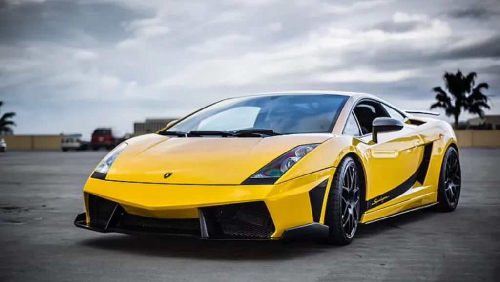 Se pelea con su colega del trabajo y termina quemando un coche deportivo ¡De 100 mil euros! 1 Motor16 ¿Qué características tiene un Lamborghini Gallardo?