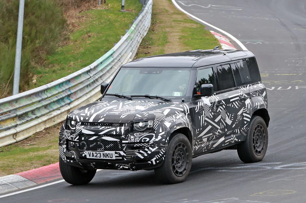 Land Rover Defender OCTA 1 4 Motor16