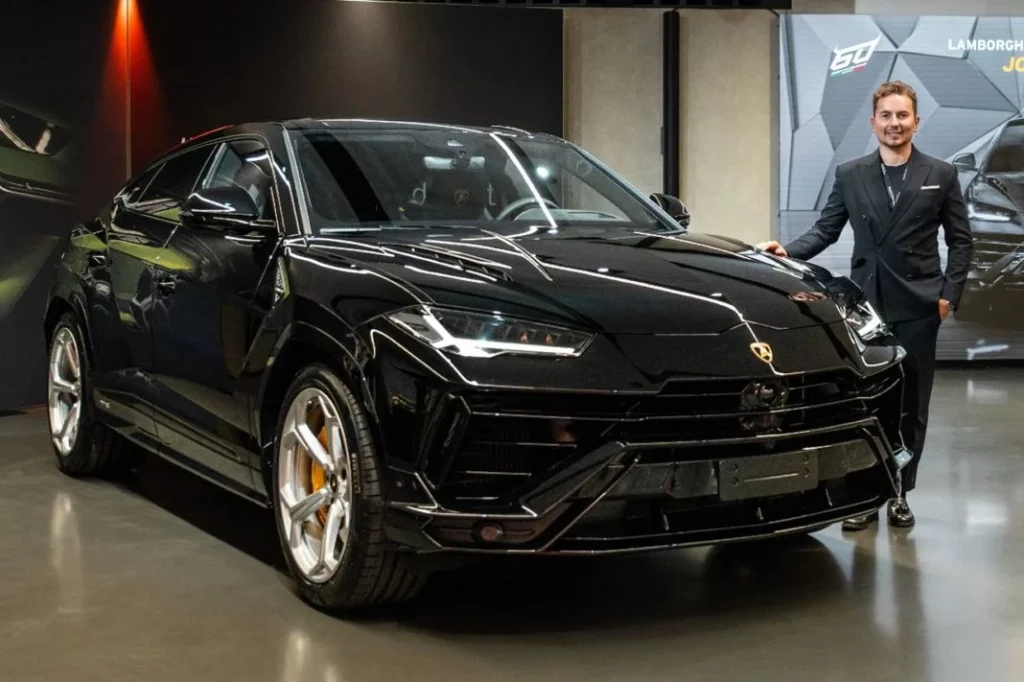 ¿Qué características tiene el Lamborghini Urus del ex piloto?