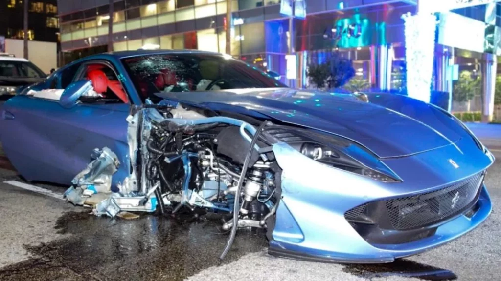 Michael B. Jordan, el YouTuber que estrelló su Ferrari 812 Superfast, ahora se ha propuesto arreglarlo con sus propias manos 1 Motor16 ¿Cuáles fueron las principales complicaciones para reparar Ferrari Superfast de Michael B. Jordan?
