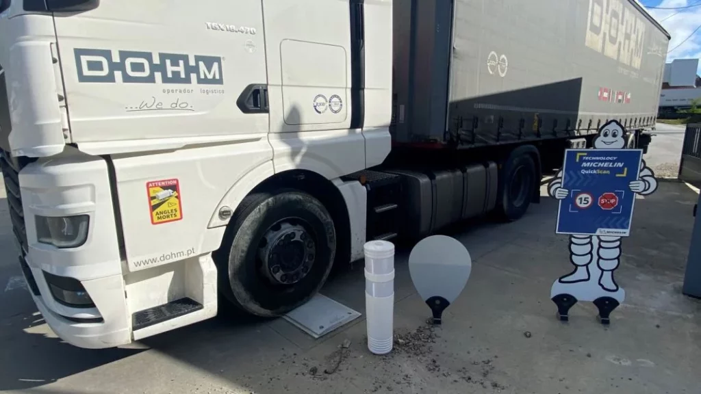 Michelín gestionará el servicio de neumáticos de la flota de DOHM con el sistema automatizado QuickScan 3 Motor16 Michelin y DOHM 3 Motor16
