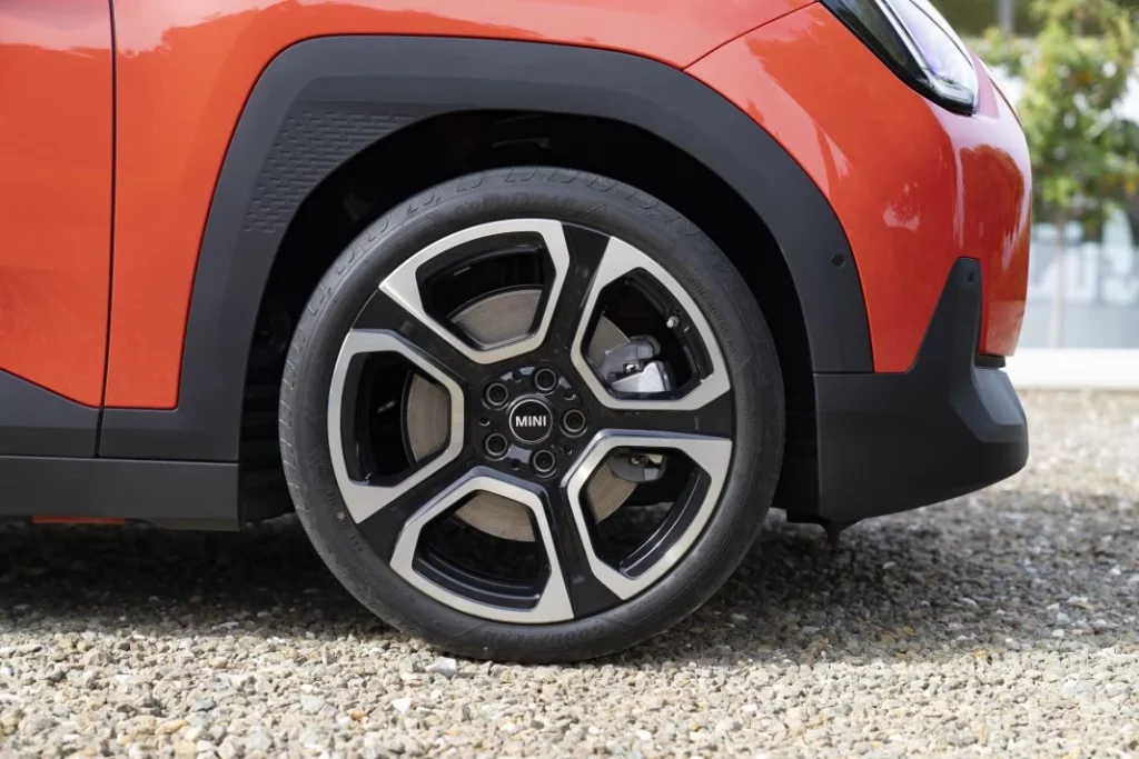 Nuevo Mini Aceman 2024. El nuevo superventas de la marca británica 11 Motor16 Mini Aceman 2024 12 Motor16